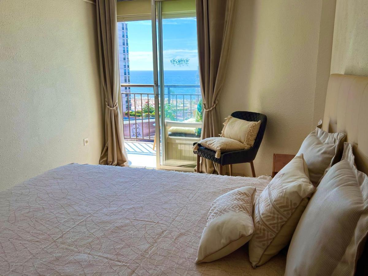 By The Beach, Sea View Apartment *